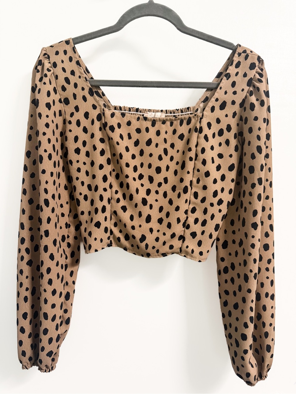 Altar’d State Animal Print Puff Sleeve Smocked Crop Top XS Feminine